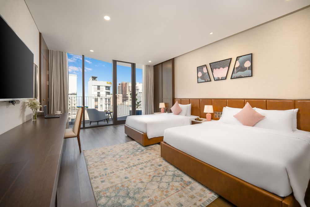 Premium triple balcony