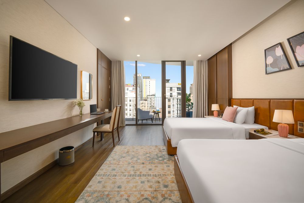 Premium triple balcony